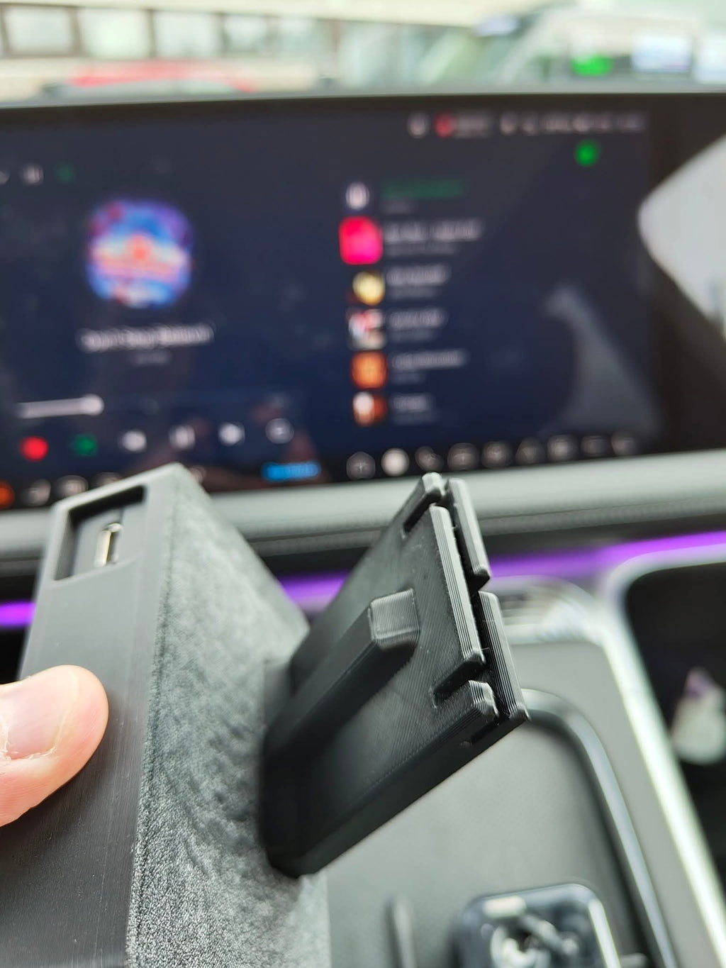 Xpeng G9 - Safedrive Pro Holder